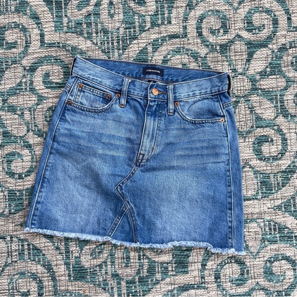 J.Crew Denim skirt in birch wash - Picture 2 of 8